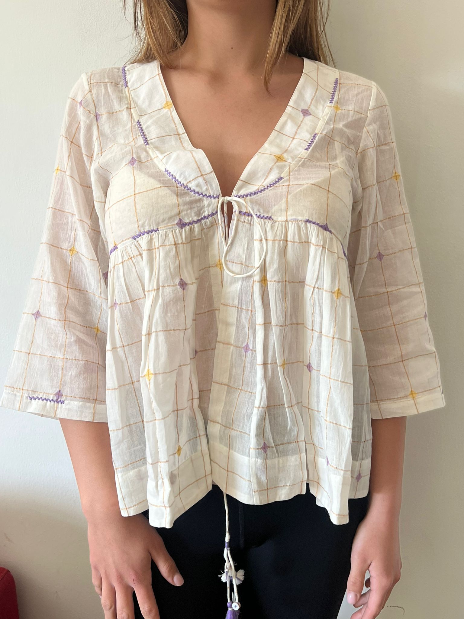 Ambar Jacket Golden Checks White detail