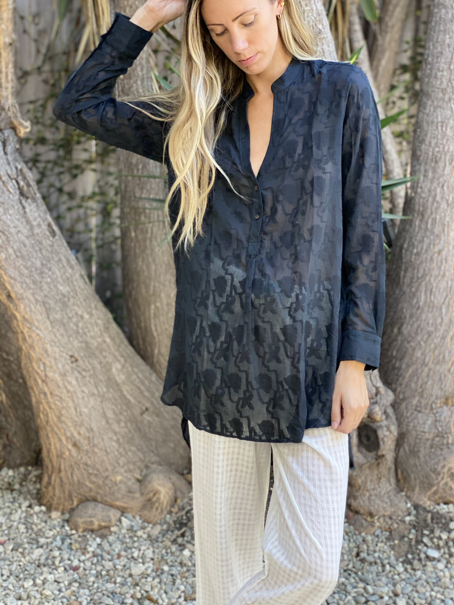 Avani Black detail